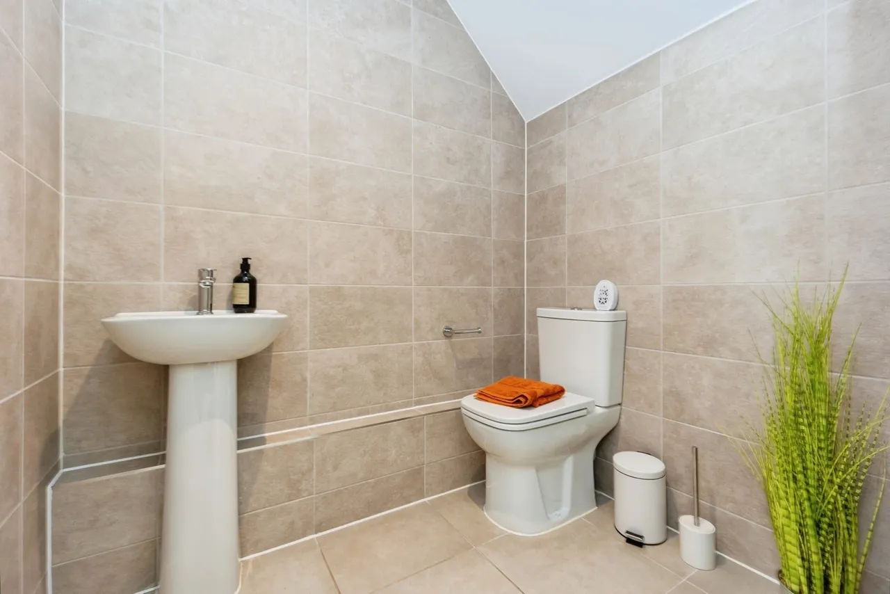 Lumina Village, Old Trafford, M16, photo 6