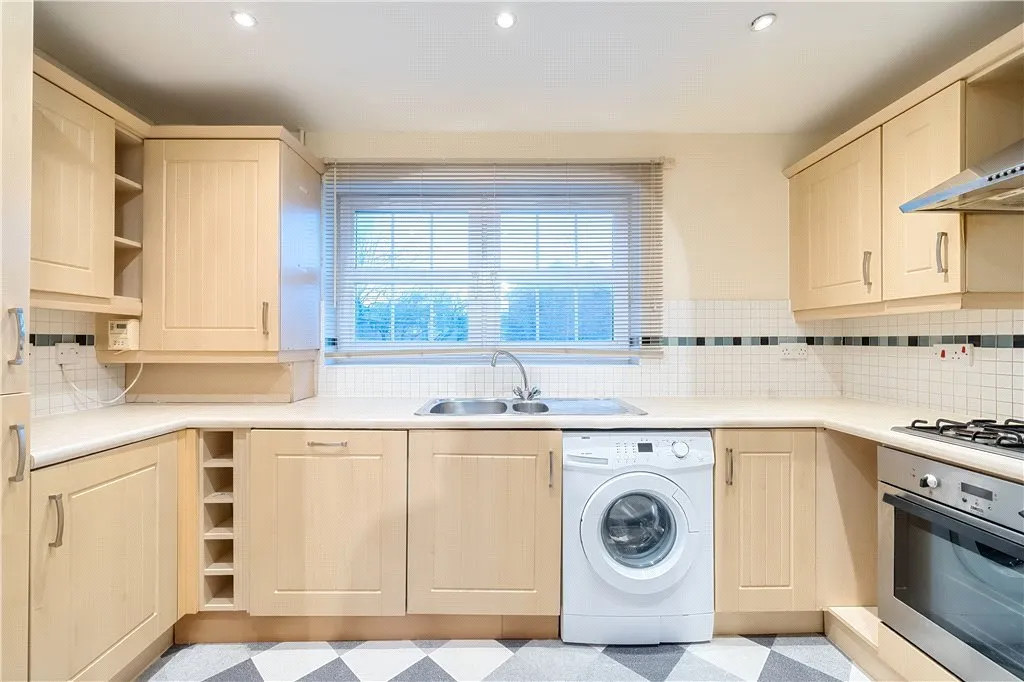 Allenby Road, London, SE28, photo 4