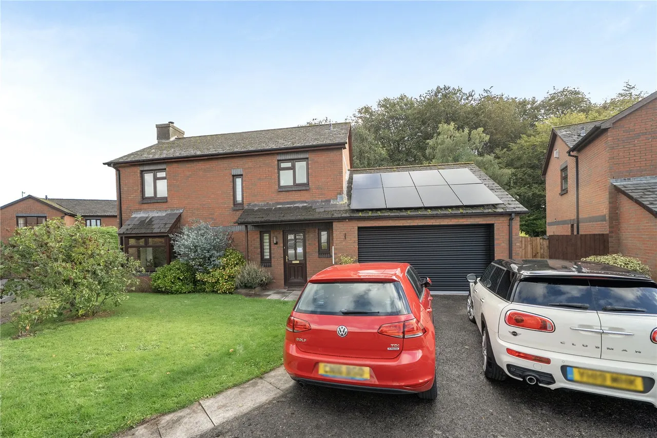 Beacons Park, Brecon, LD3, photo 2