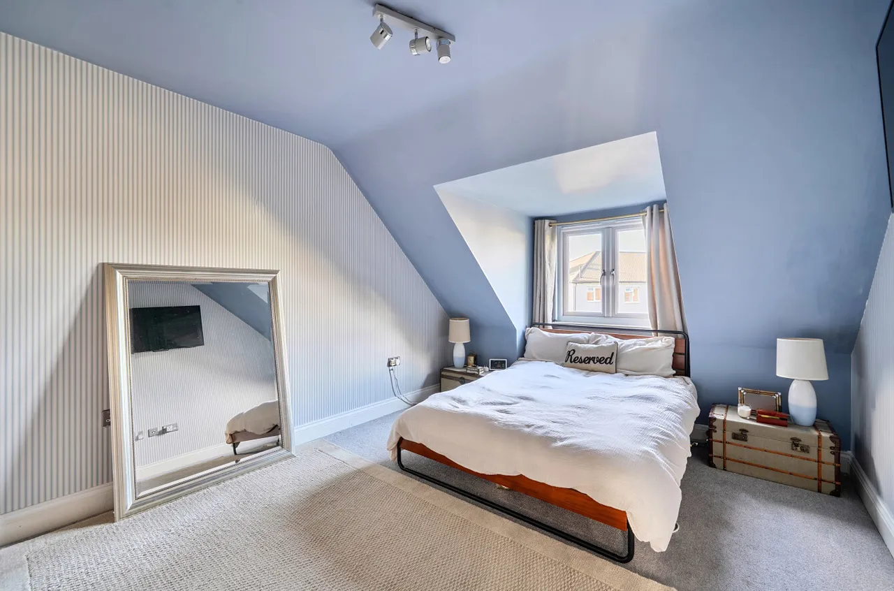 Orchard Close, Walton On Thames, KT12, photo 9