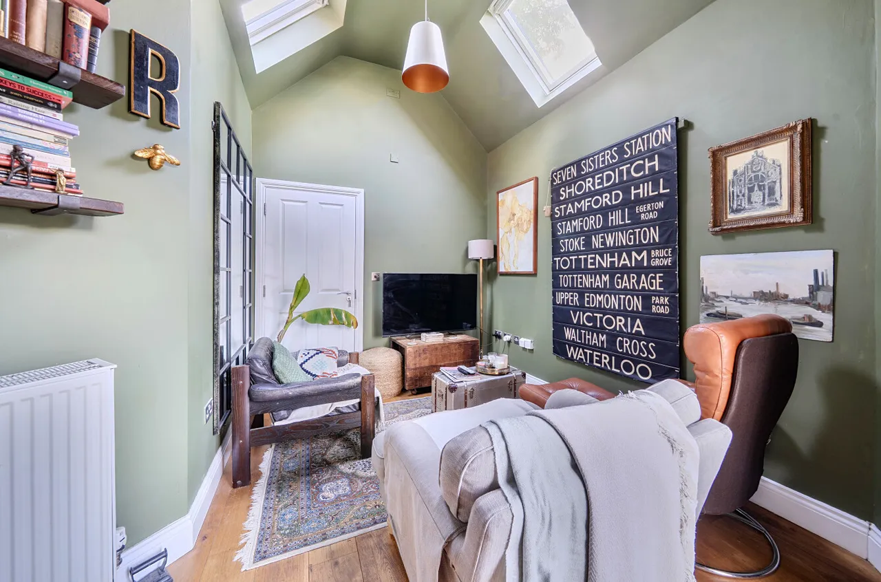 Orchard Close, Walton On Thames, KT12, photo 14
