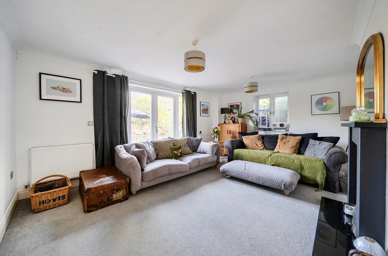 Orchard Close, Walton On Thames, KT12, photo 2
