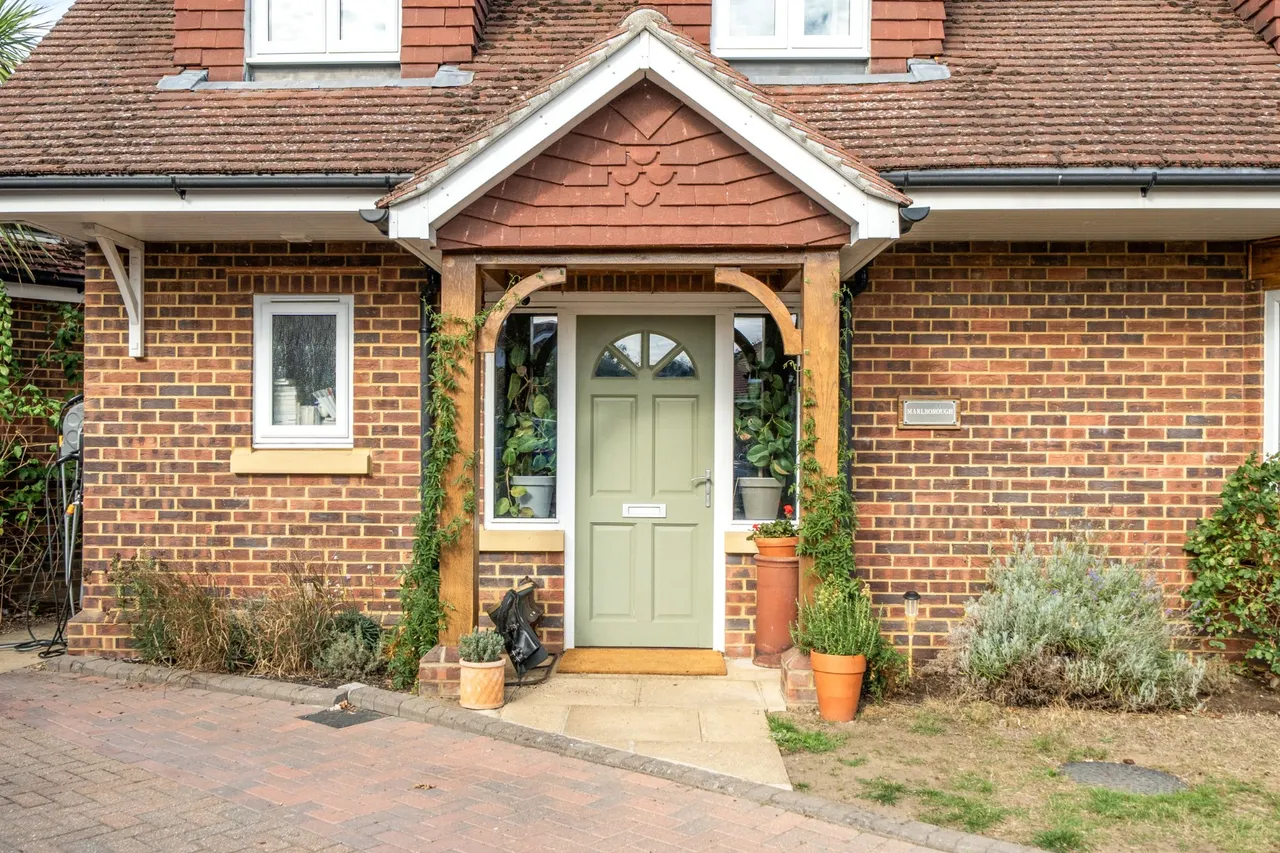 Orchard Close, Walton On Thames, KT12, photo 21
