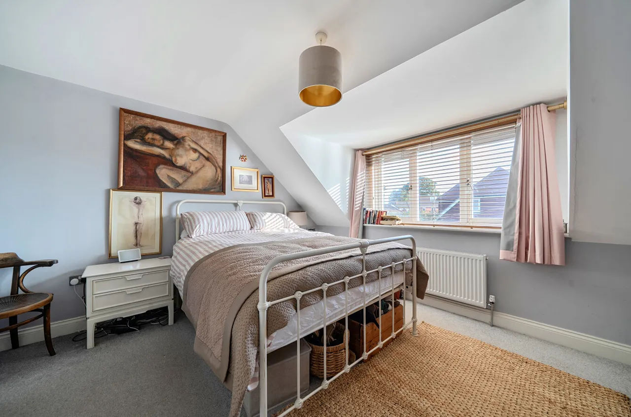 Orchard Close, Walton On Thames, KT12, photo 7