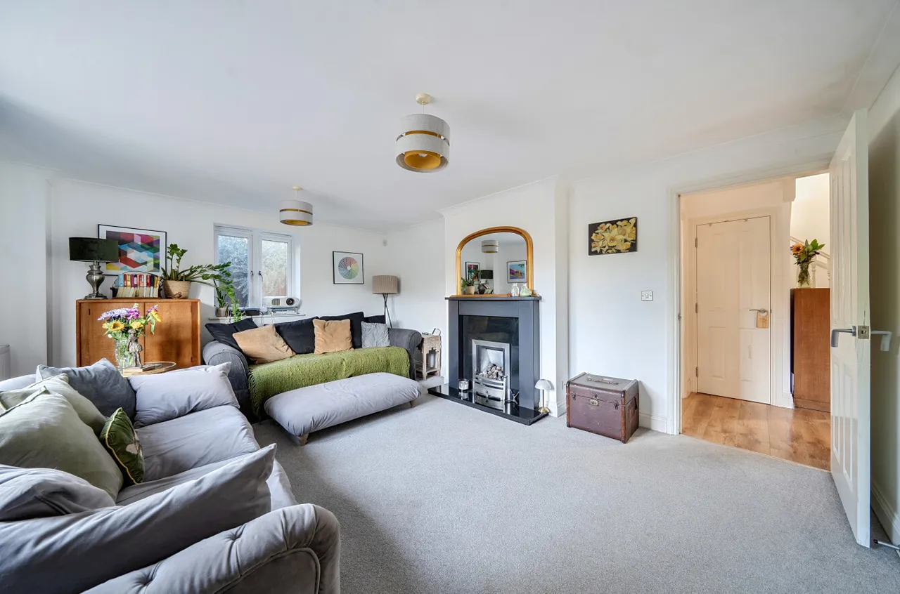 Orchard Close, Walton On Thames, KT12, photo 12