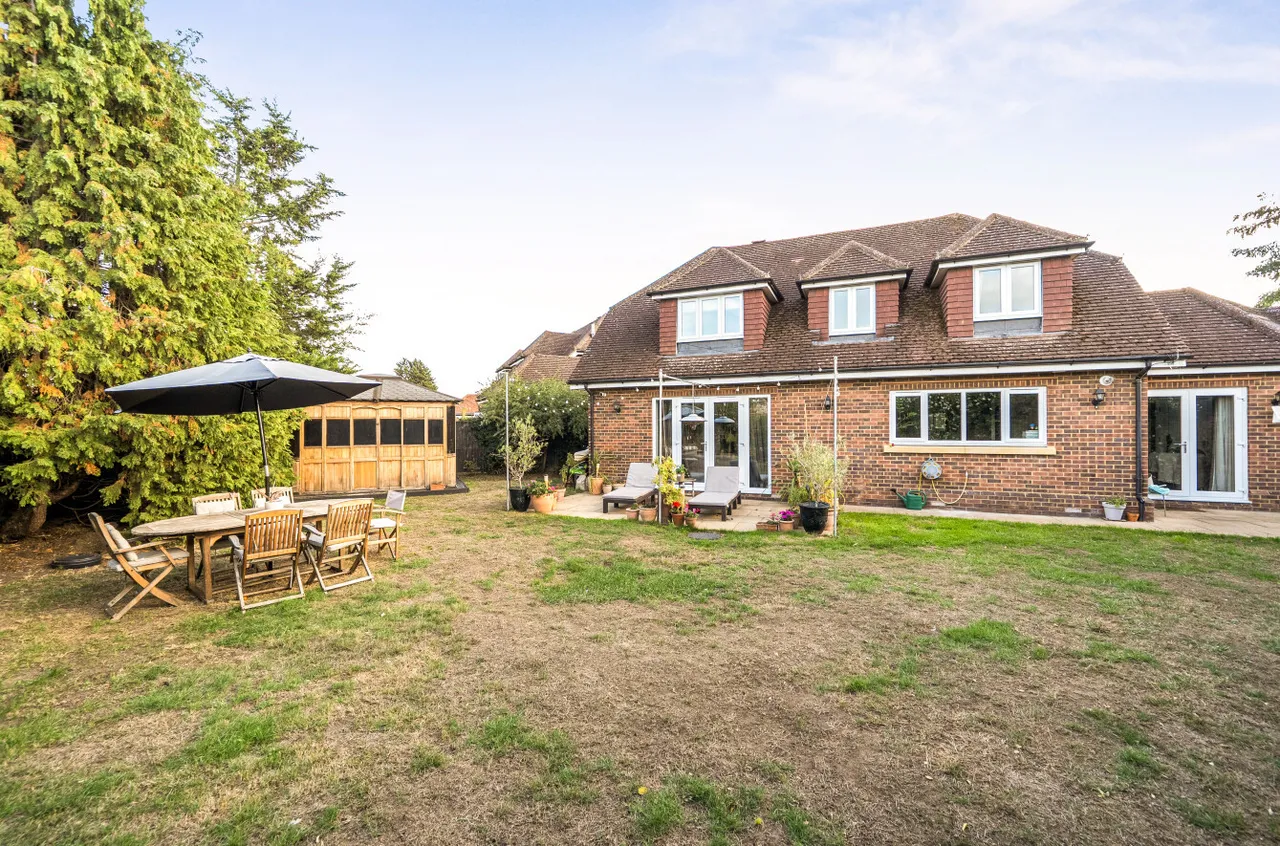 Orchard Close, Walton On Thames, KT12, photo 17