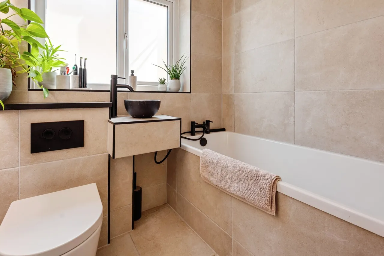 The Paddock, Woolton, L25, photo 10