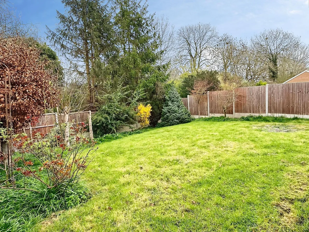 Pennine Close, Oadby, LE2, photo 20