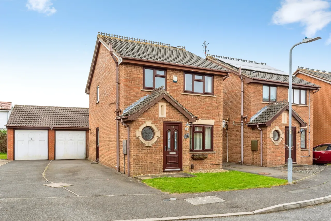 3 bed house to rent — Regency Gardens, GRANTHAM