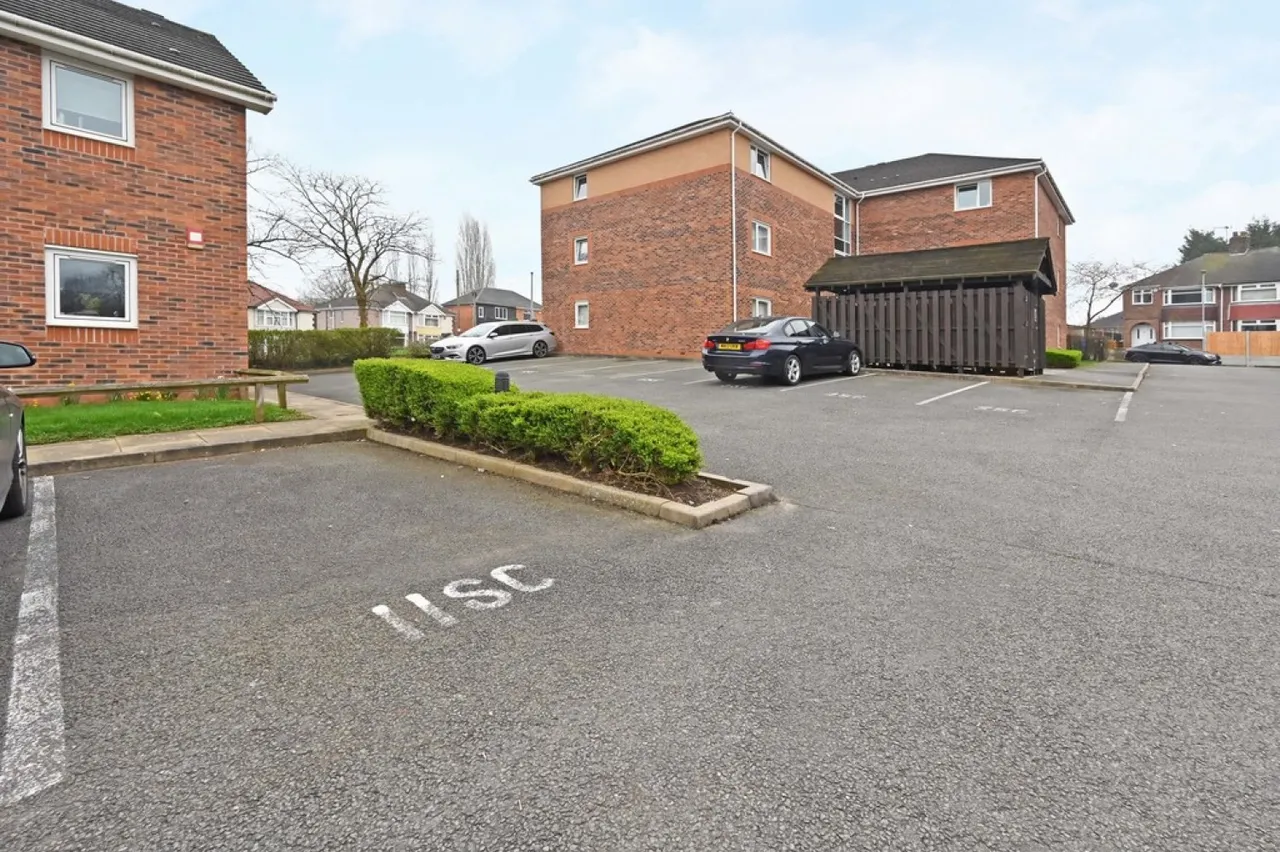 Poplar Drive, Blurton, Stoke-on-Trent, photo 2