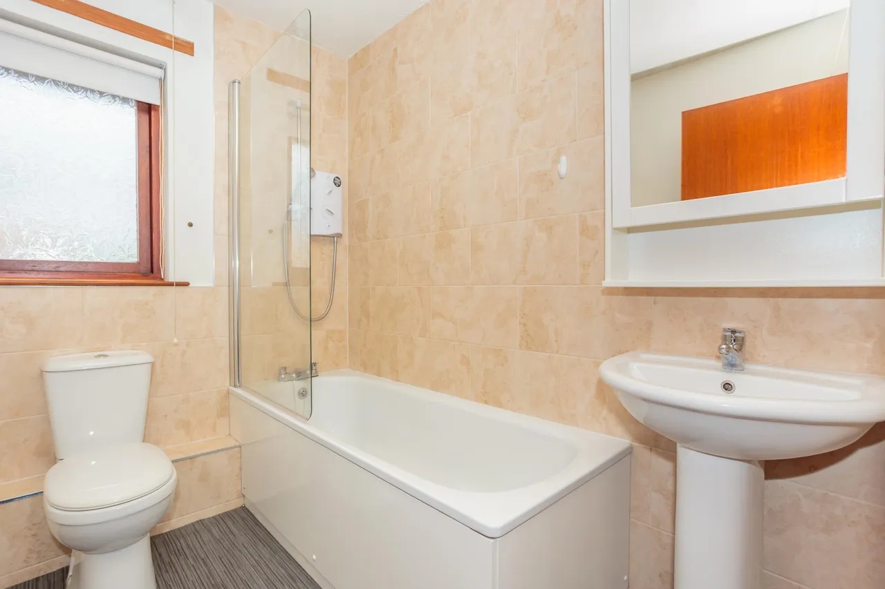 Kirkpatrick Court, Dumfries, DG2, photo 17