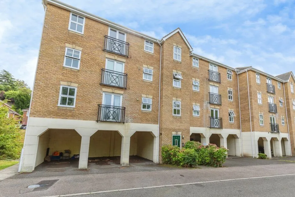 Harriet Drive, Rochester, Kent, ME1, photo 12