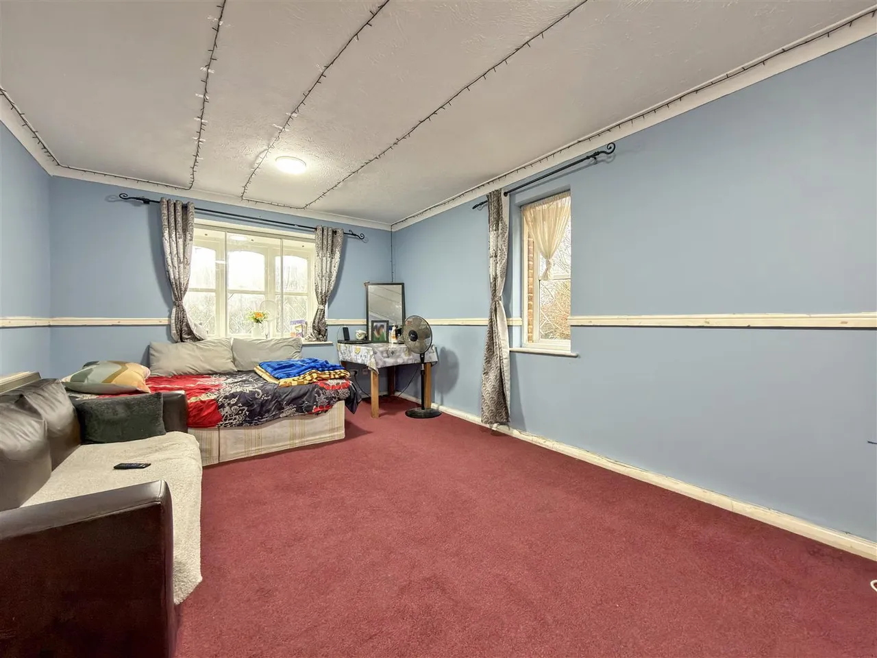 Stirling Grove, Hounslow, photo 2