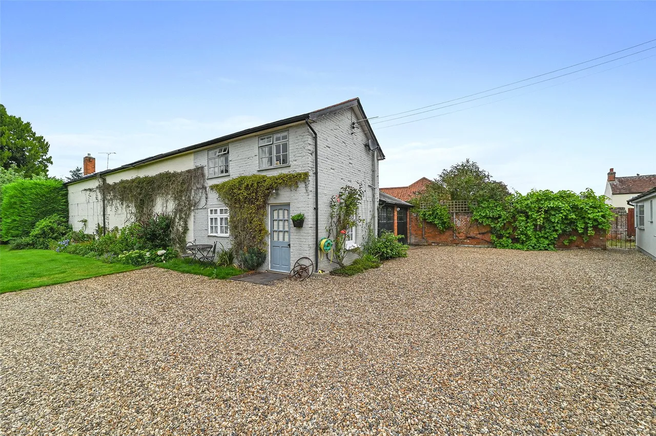 Upper Street, Stratford St. Mary, CO7, photo 27