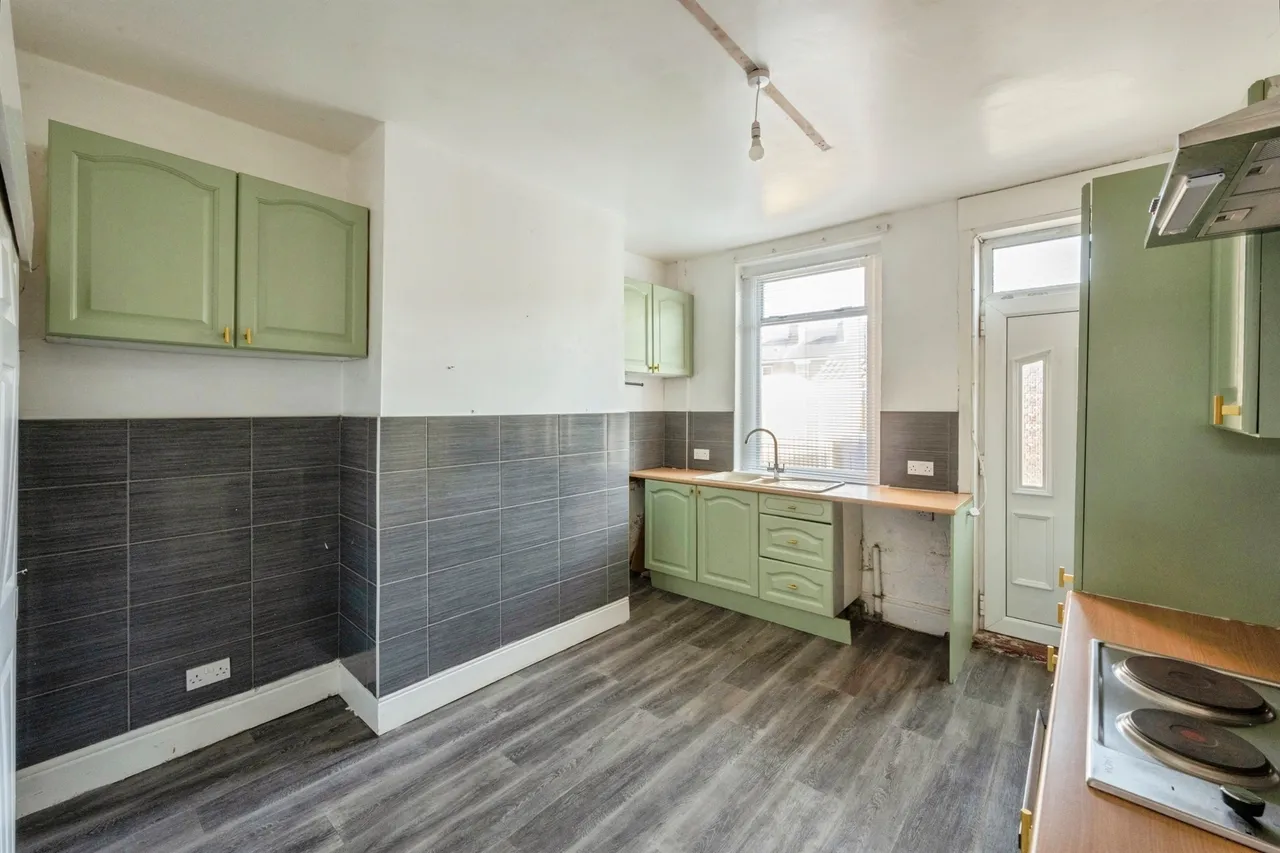 Victoria Road, Mexborough, photo 6
