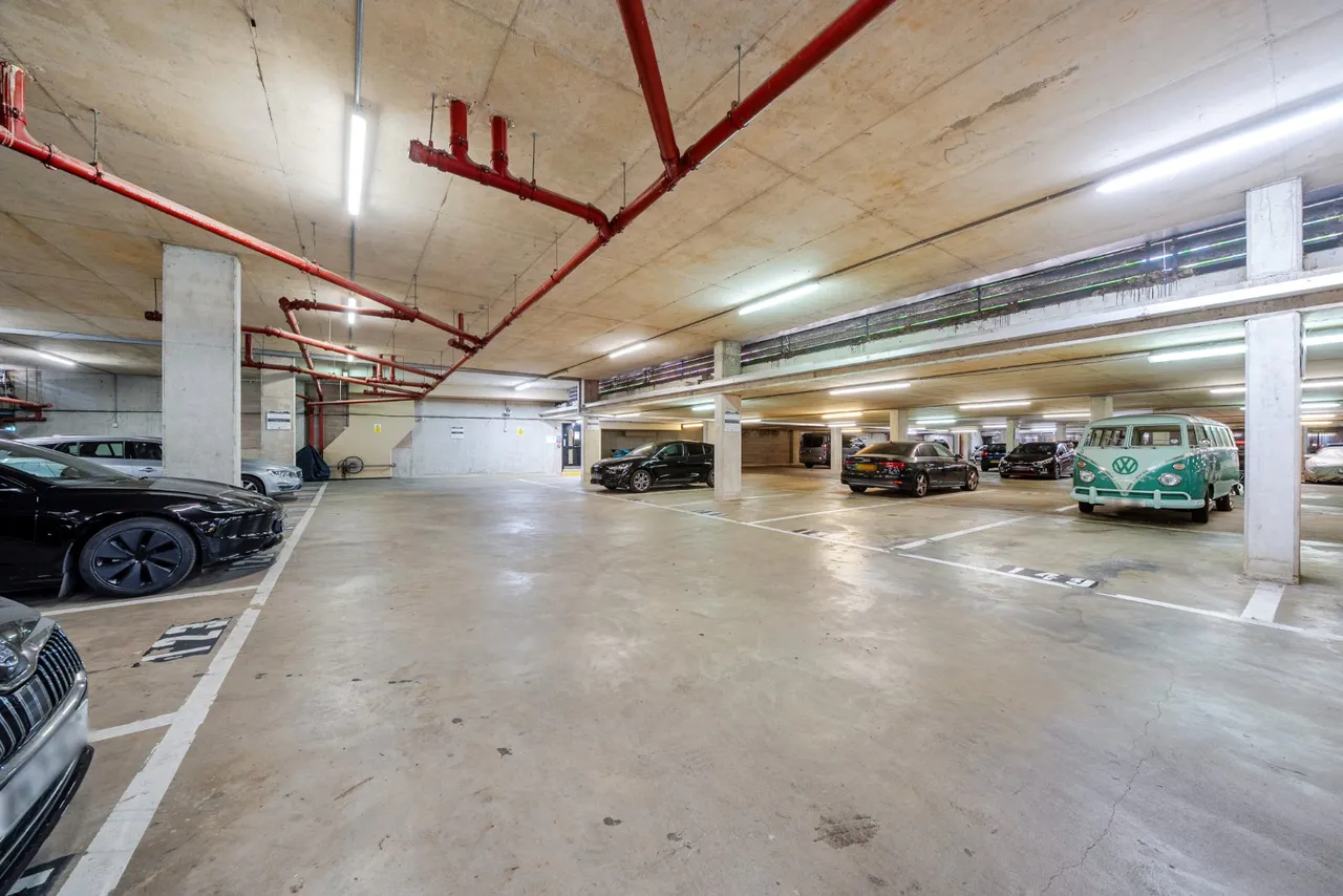Durnsford Road, London, SW19, photo 11