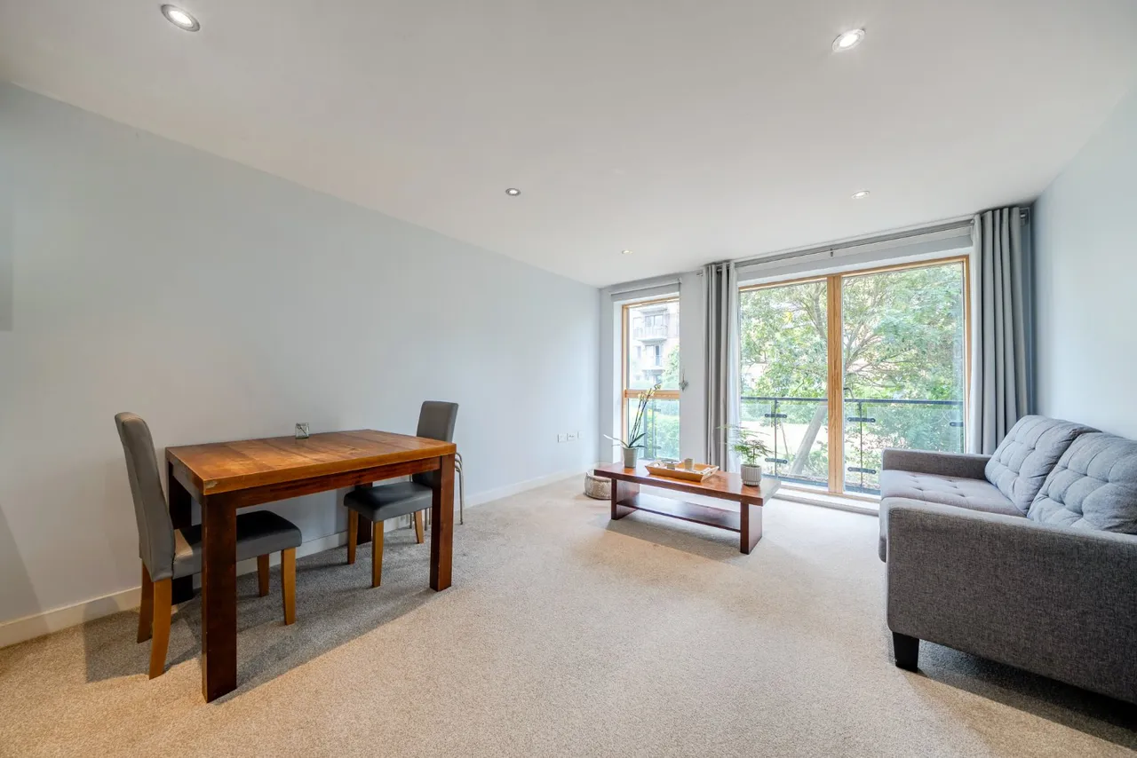 Durnsford Road, London, SW19, photo 8