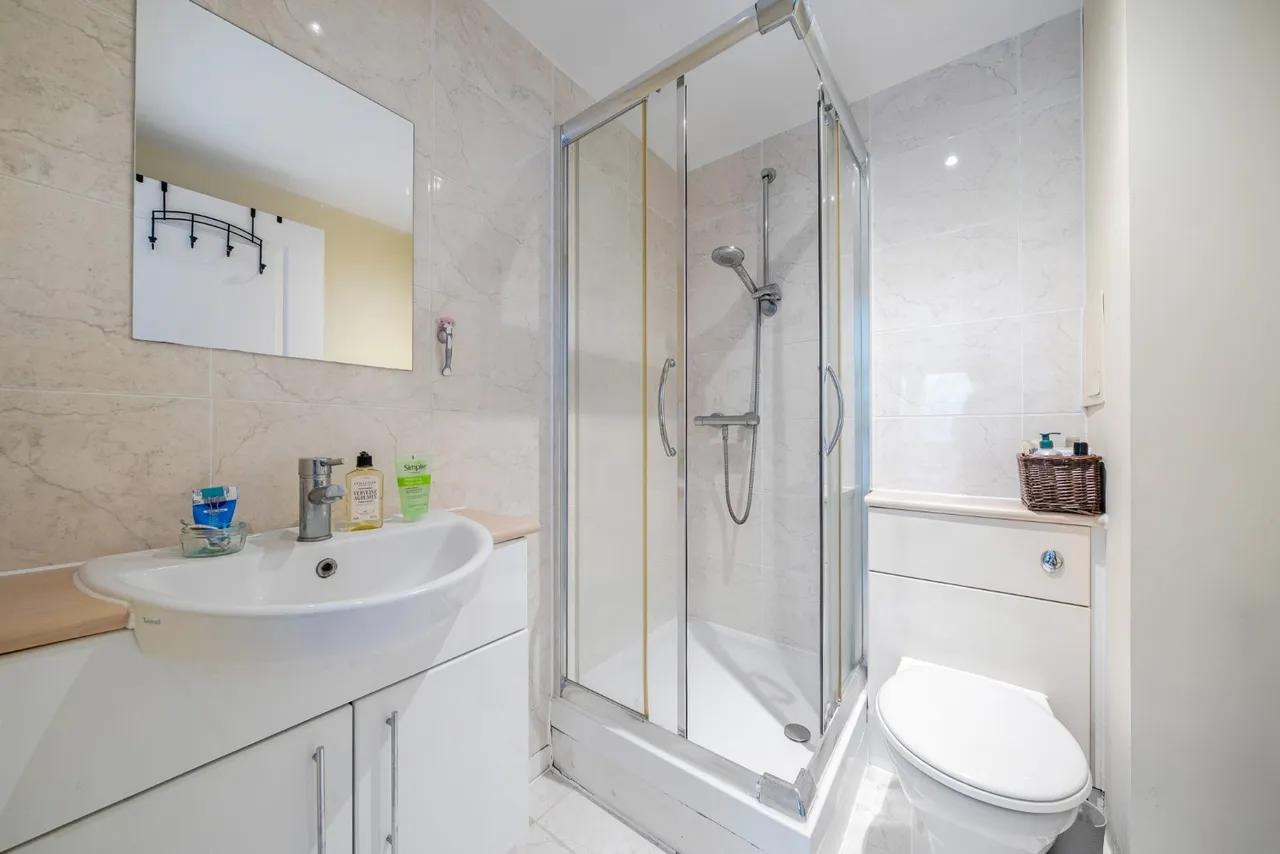 Durnsford Road, London, SW19, photo 10