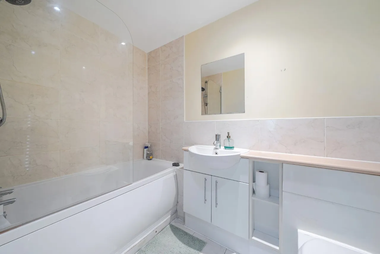 Durnsford Road, London, SW19, photo 7