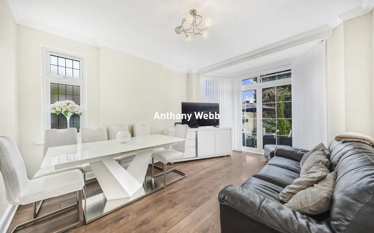 Huxley Place, Palmers Green, N13, photo 6