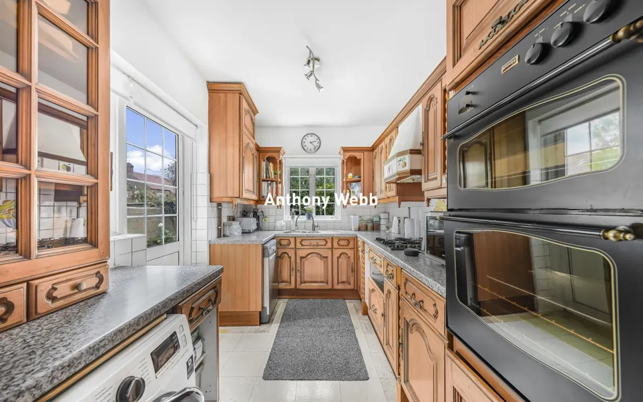 Huxley Place, Palmers Green, N13, photo 8