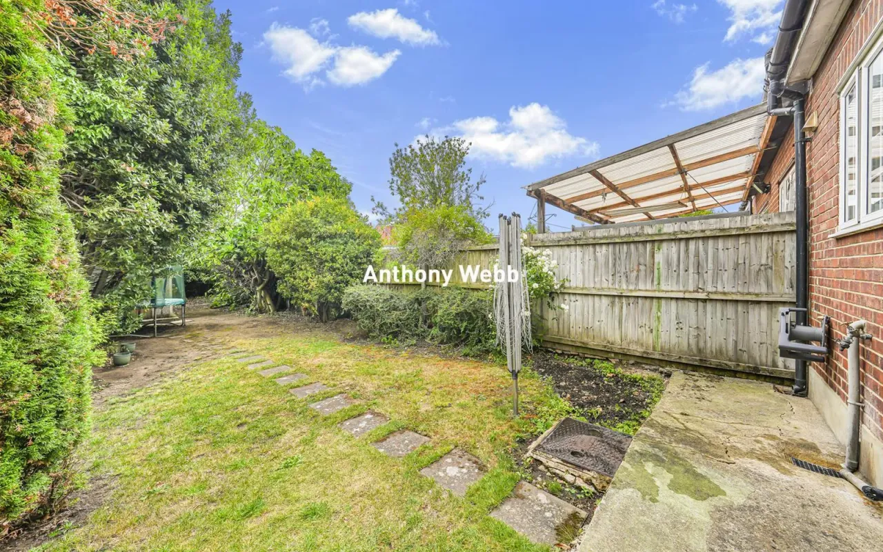 Huxley Place, Palmers Green, N13, photo 16