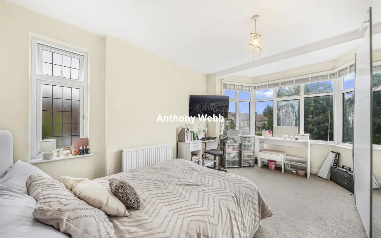 Huxley Place, Palmers Green, N13, photo 13