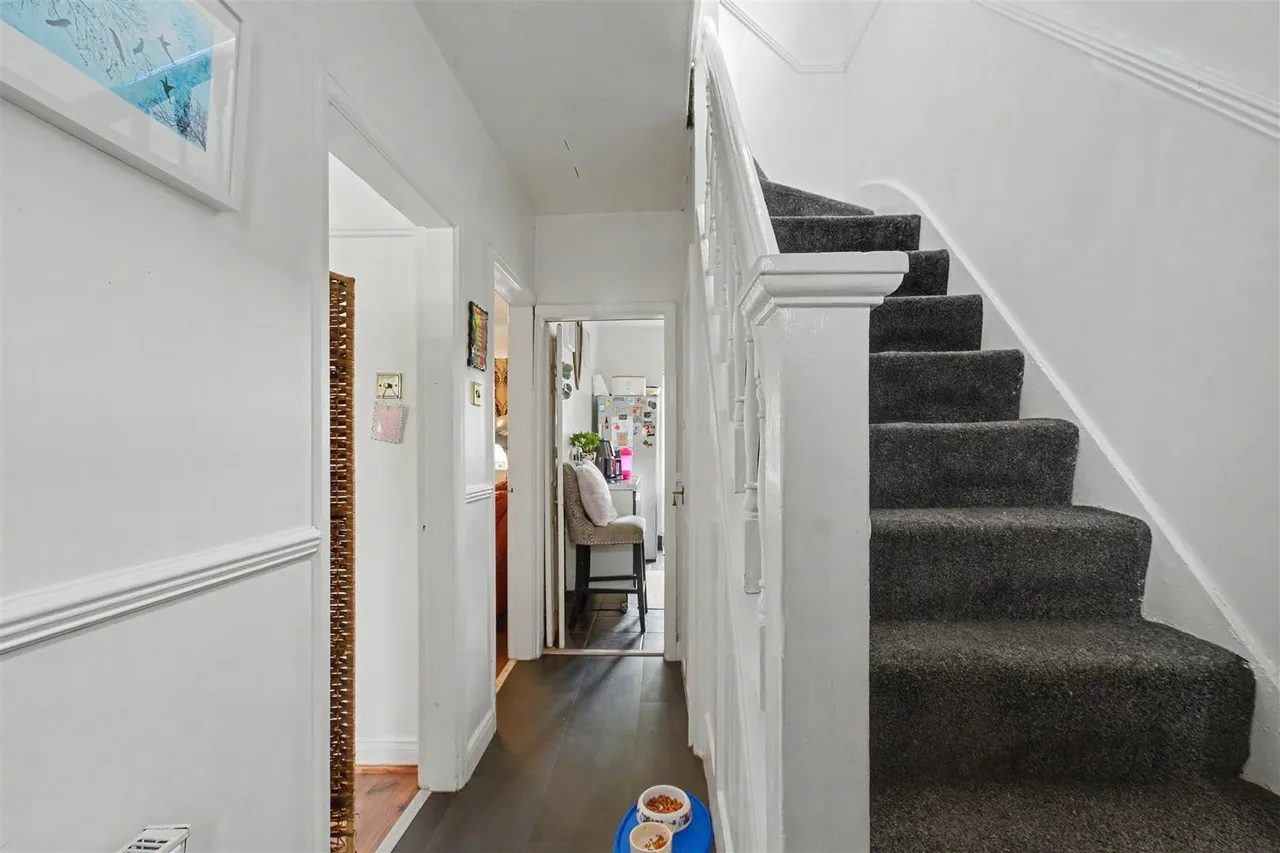 Beech Avenue, NG9, photo 5