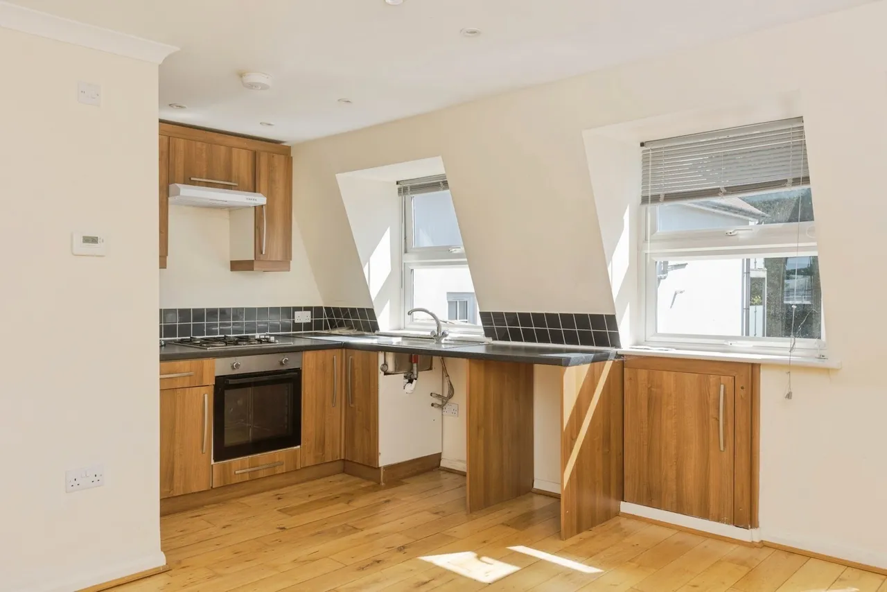 London Road, Southborough, TN4, photo 12