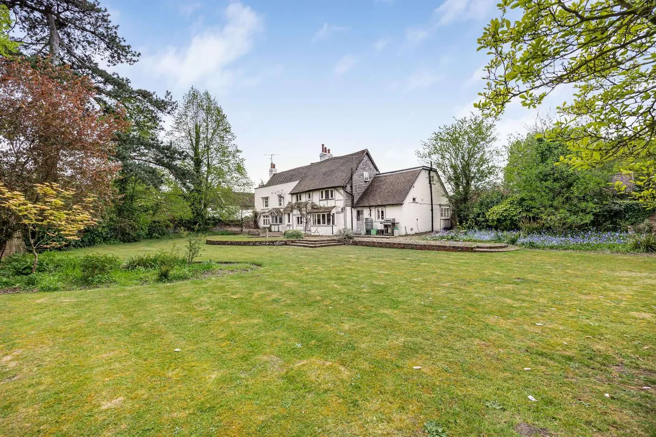 5 bed house for sale — The Pound, Cookham, Berkshire, SL6 9SA