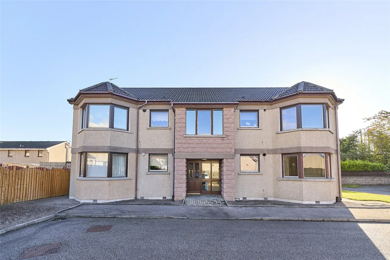 2 bed flat for sale, Pitmedden Way, Dyce, AB21