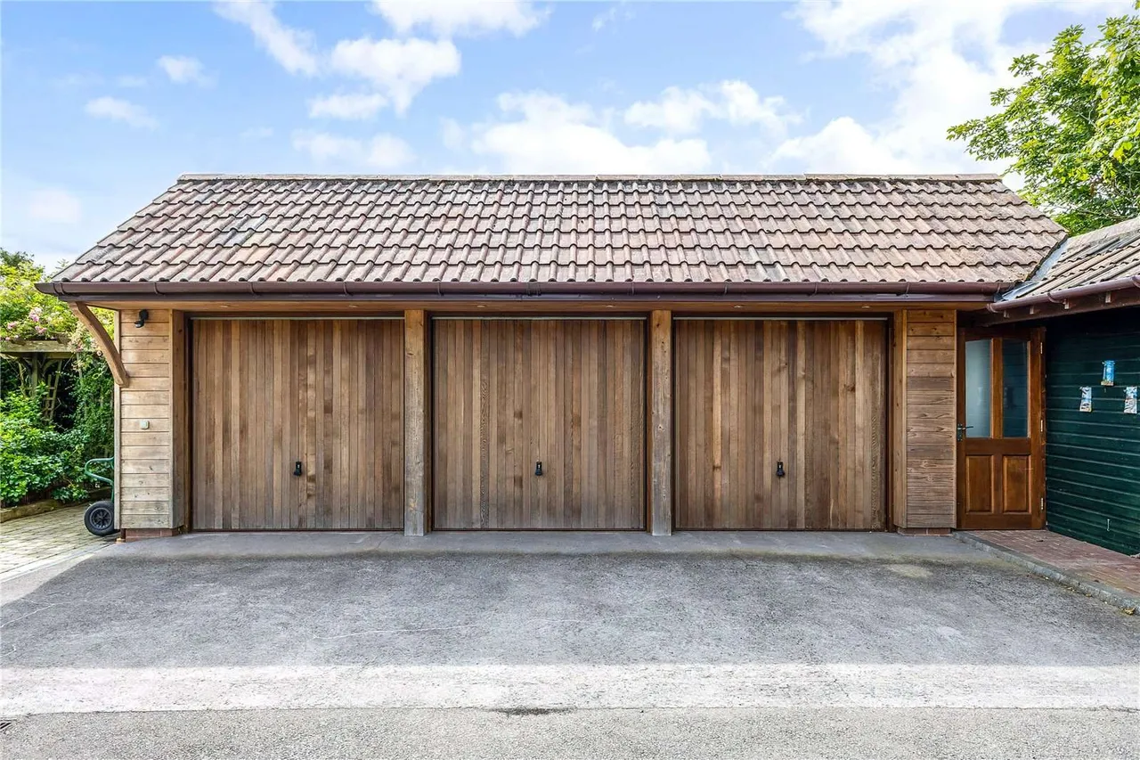 Eastwood Park, Falfield, GL12, photo 24