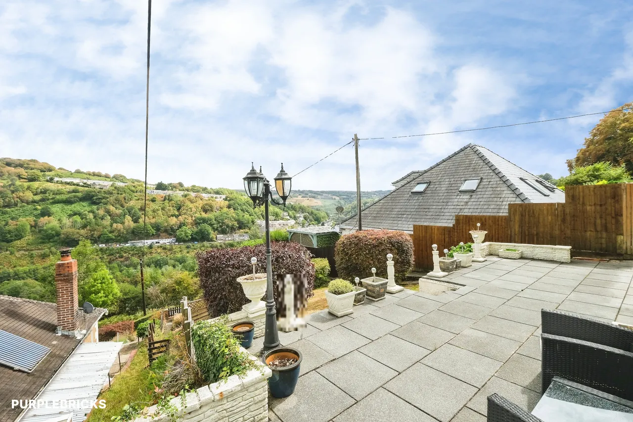 Christchurch Bungalows, Abertillery, NP13, photo 6