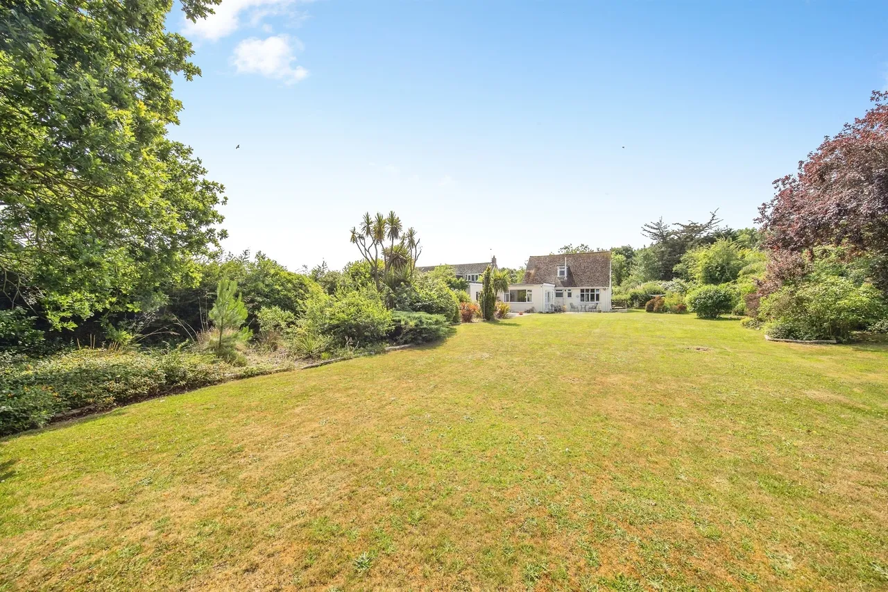 St. Osyth Road West, Little Clacton, CO16, photo 2