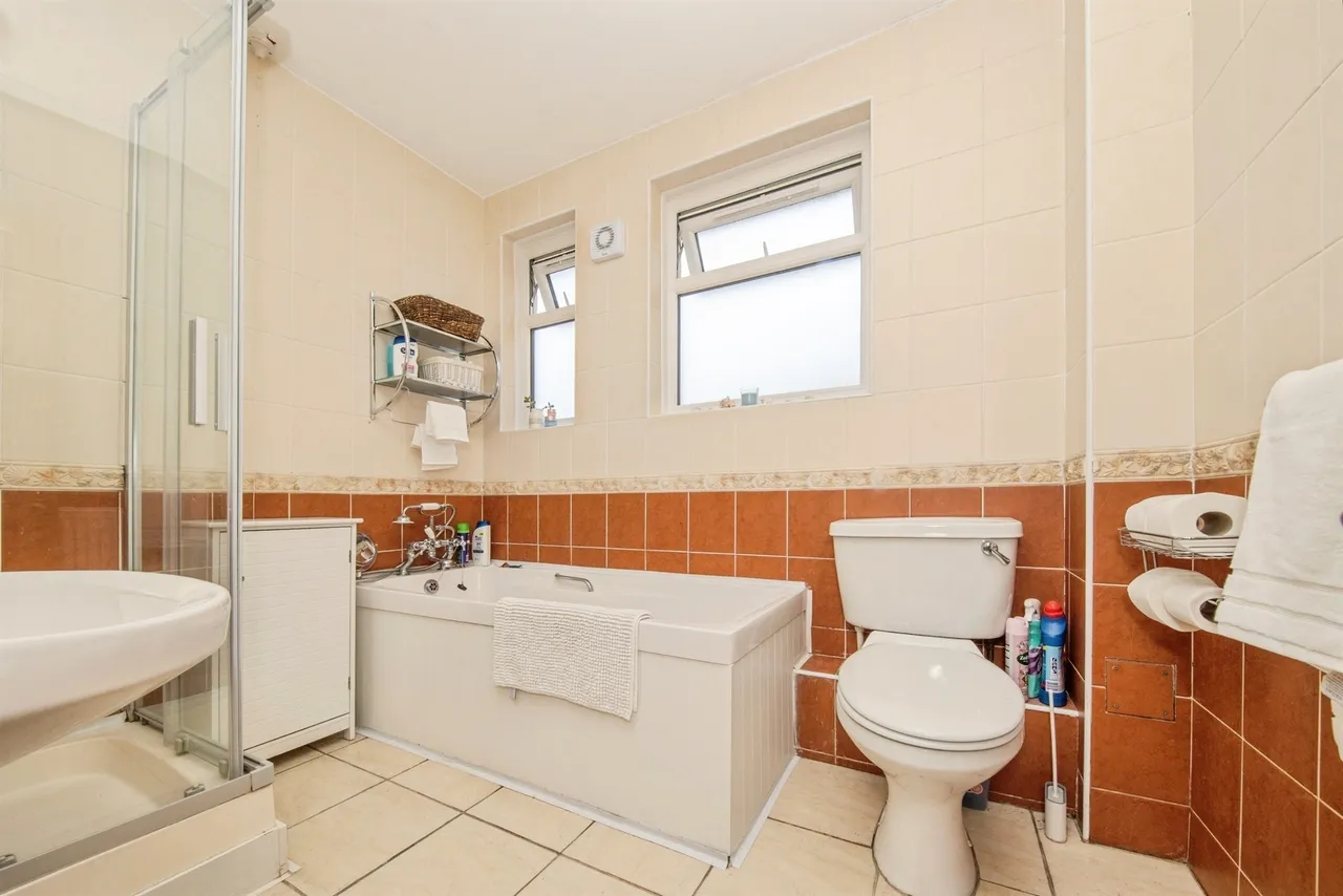 St. Osyth Road West, Little Clacton, CO16, photo 14