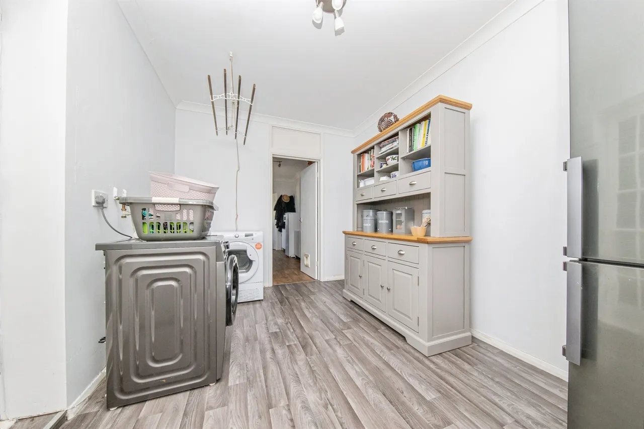 St. Osyth Road West, Little Clacton, CO16, photo 8
