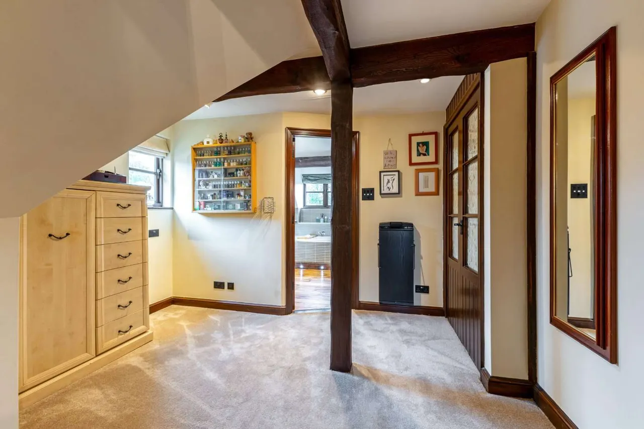 High Street, Clophill, MK45, photo 16