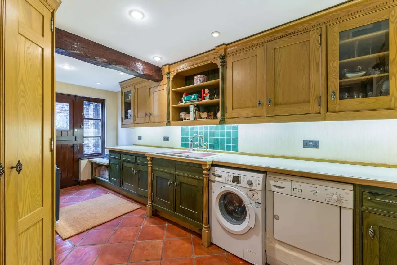 High Street, Clophill, MK45, photo 10