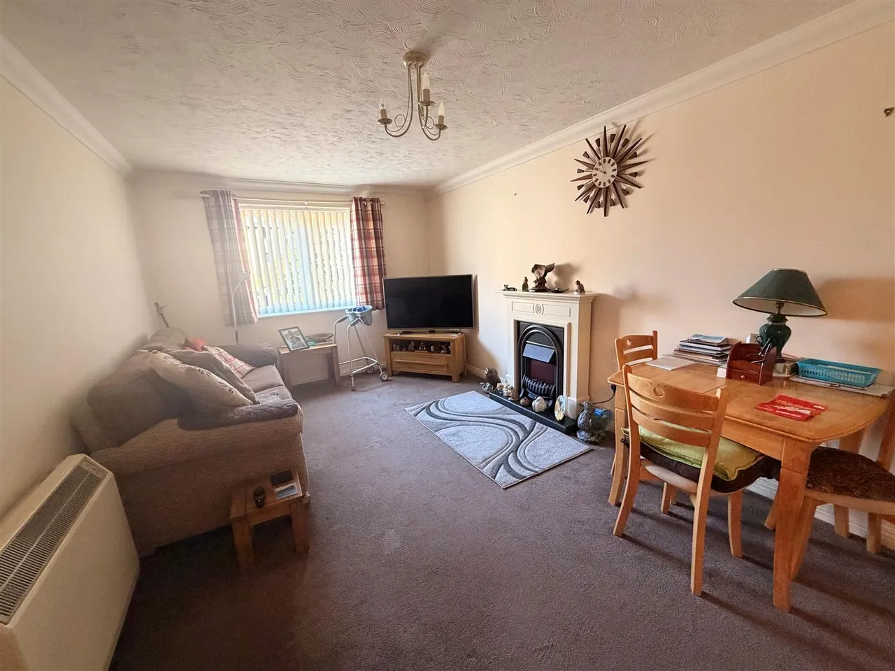 Gladstone Road, Chippenham, photo 8