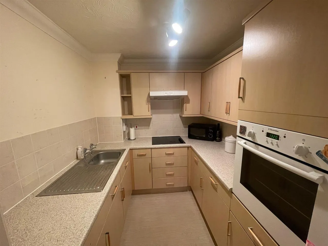 Gladstone Road, Chippenham, photo 3