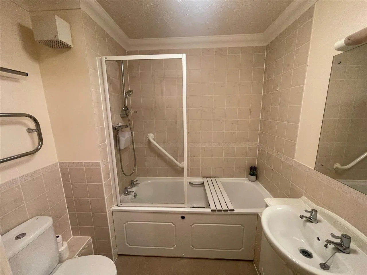 Gladstone Road, Chippenham, photo 4