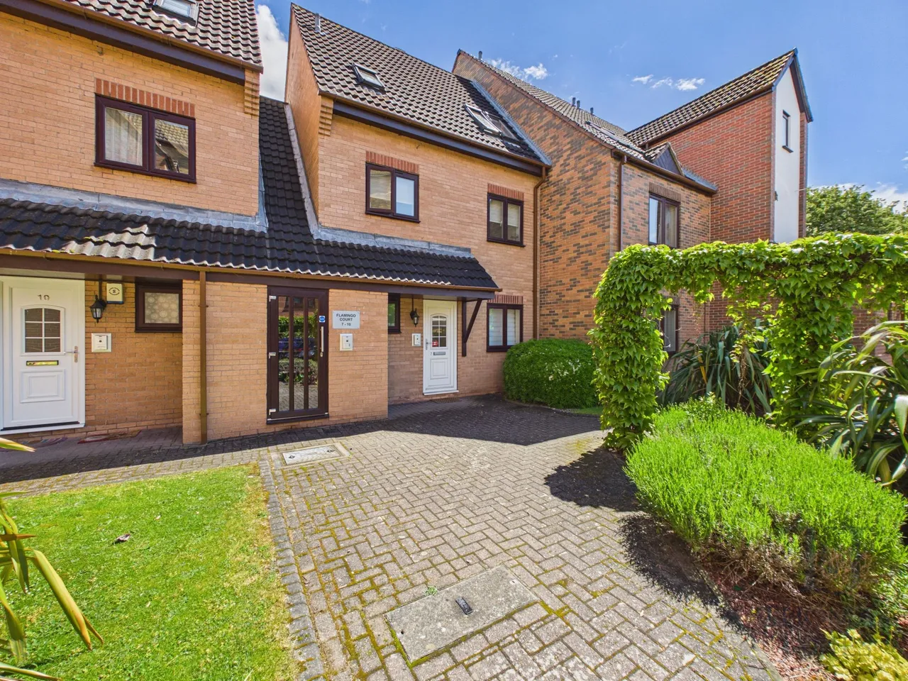 2 bed flat for sale, Flamingo Court, Nottingham, NG7