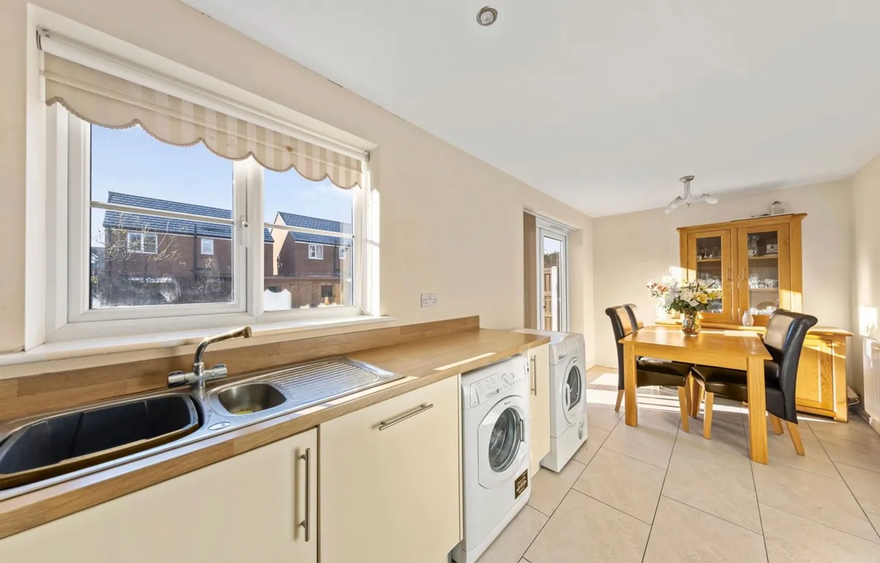 Castleton Drive, Warrington, Warrington, WA1 2GQ, photo 8
