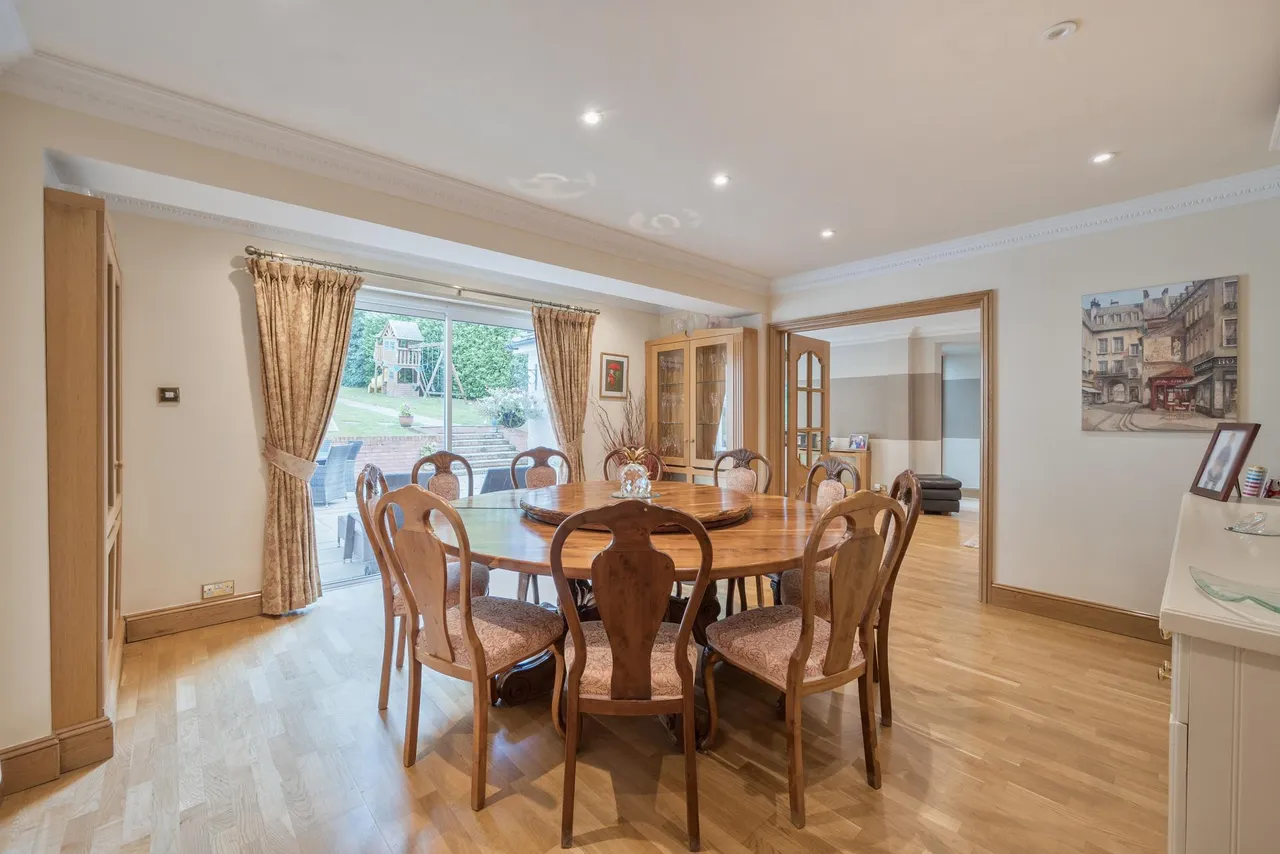 Woodland Way, Kingswood, photo 14