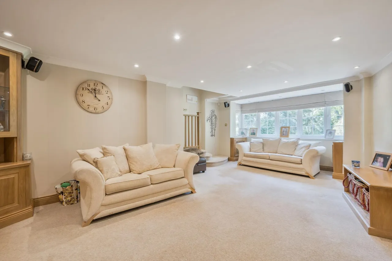 Woodland Way, Kingswood, photo 15