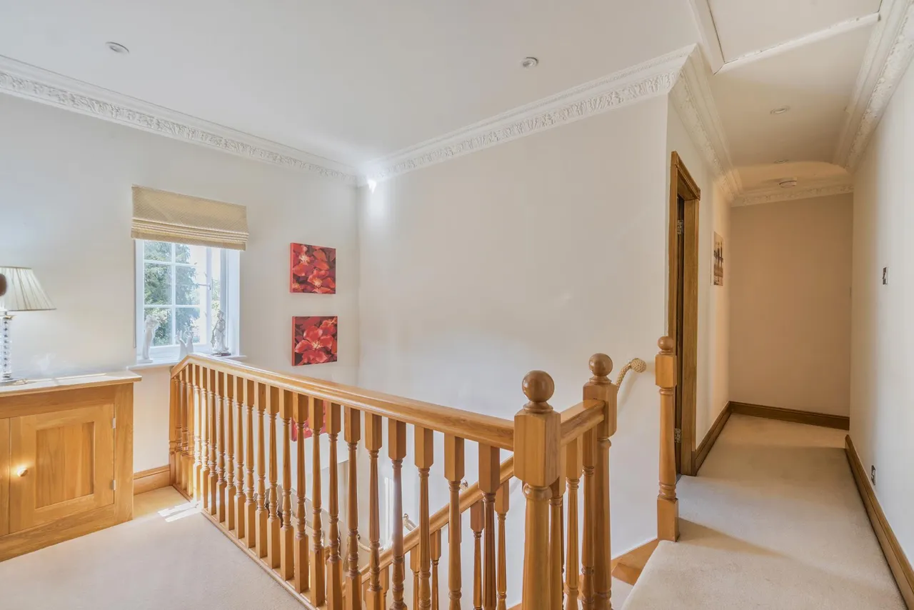 Woodland Way, Kingswood, photo 19