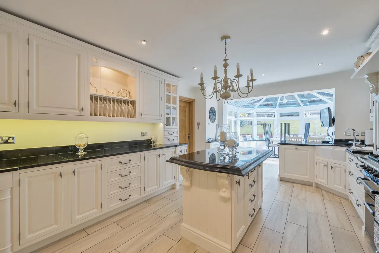 Woodland Way, Kingswood, photo 9