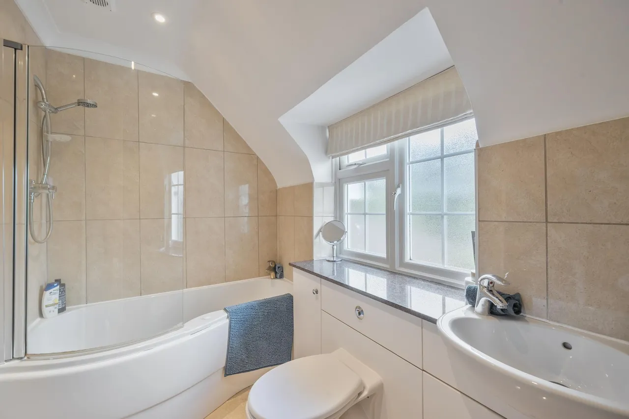 Woodland Way, Kingswood, photo 23