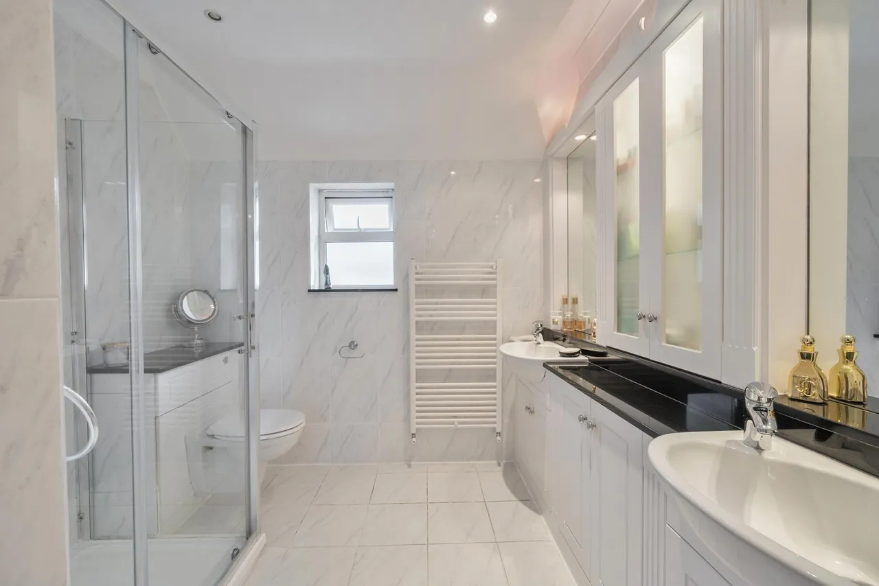 Woodland Way, Kingswood, photo 22