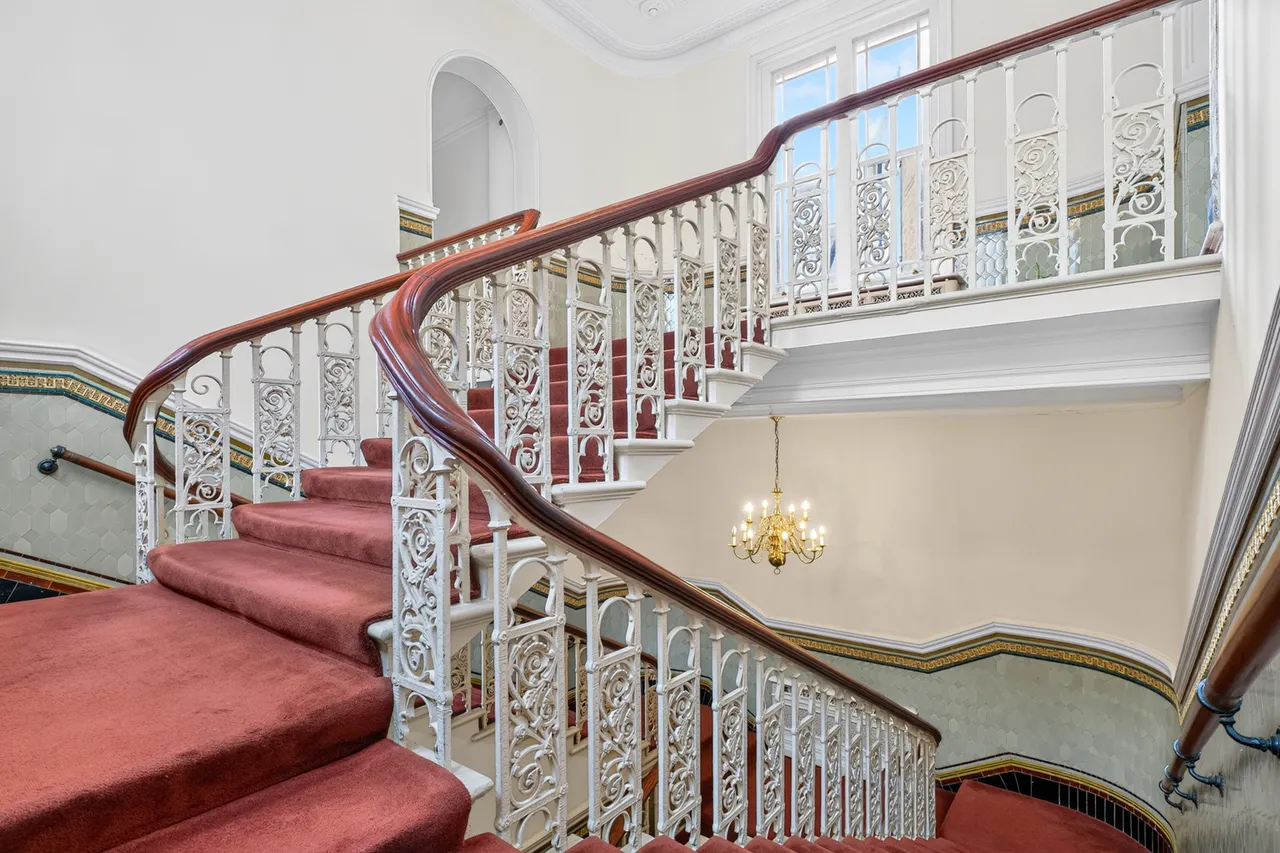 Clerkenwell Road, London, EC1M, photo 18